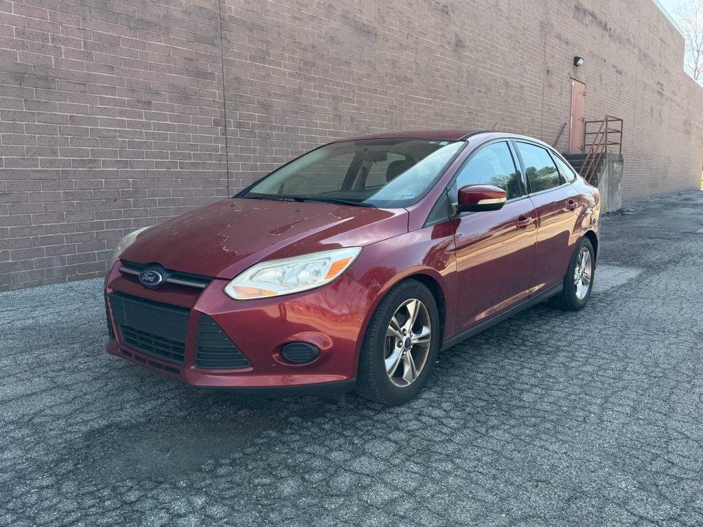 Used 2014 Ford Focus SE w/ SE Winter Package FWD image 1