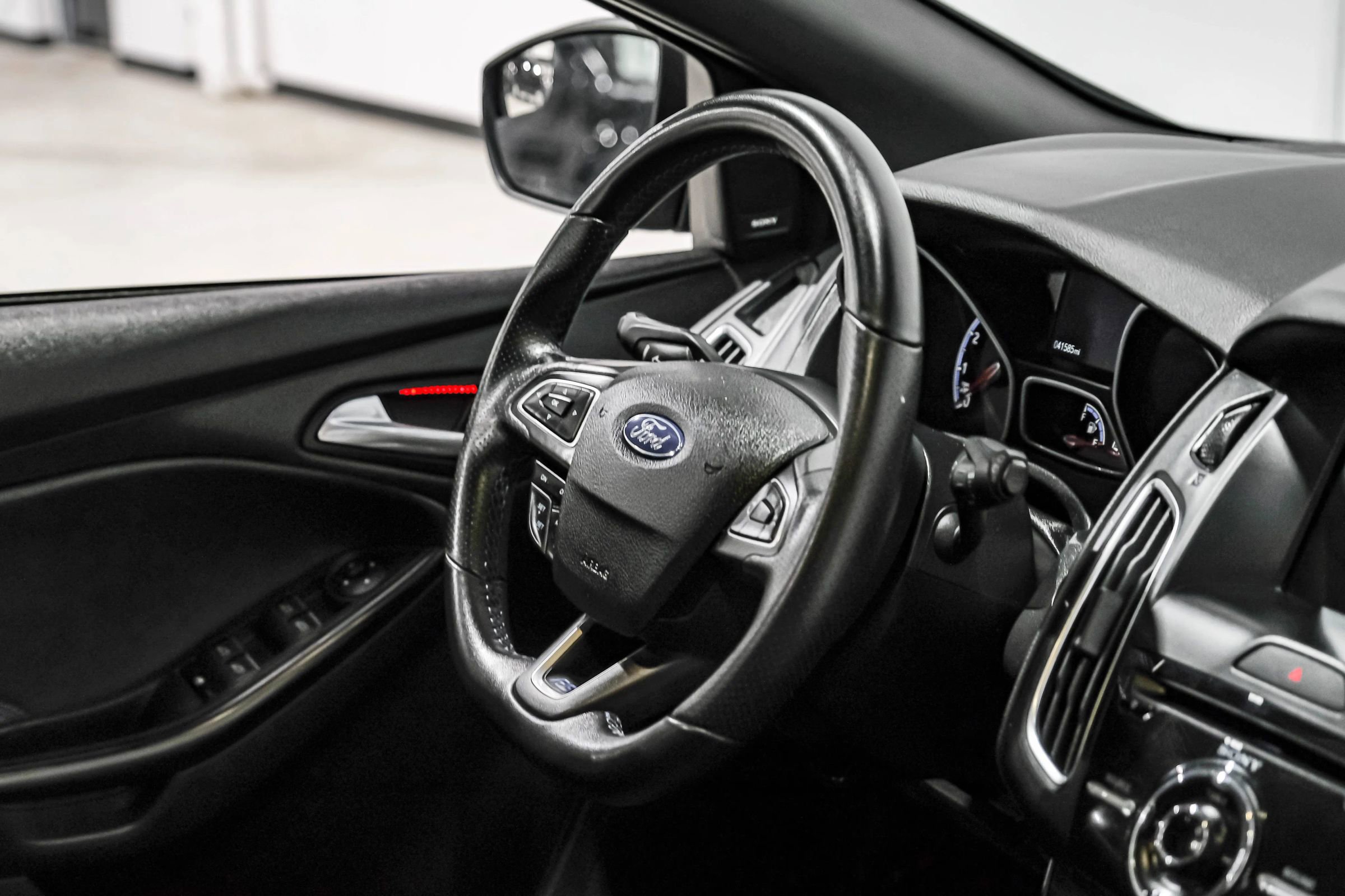 Used 2016 Ford Focus RS AWD/4WD image 14