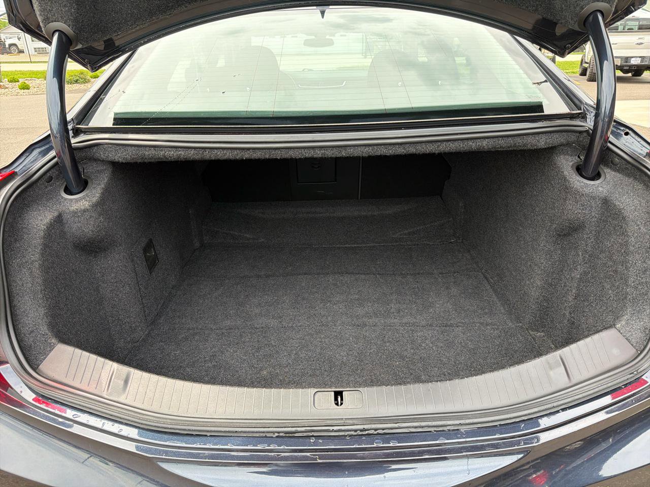 Used 2014 Cadillac XTS Luxury image 15