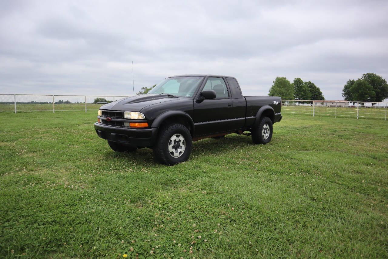 Used 2003 Chevrolet S10 Pickup LS w/ LS Preferred Equipment Group AWD/4WD image 19