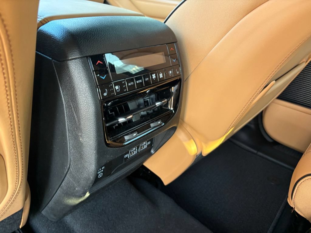 Used 2025 Jeep Grand Cherokee L Summit AWD/4WD image 21