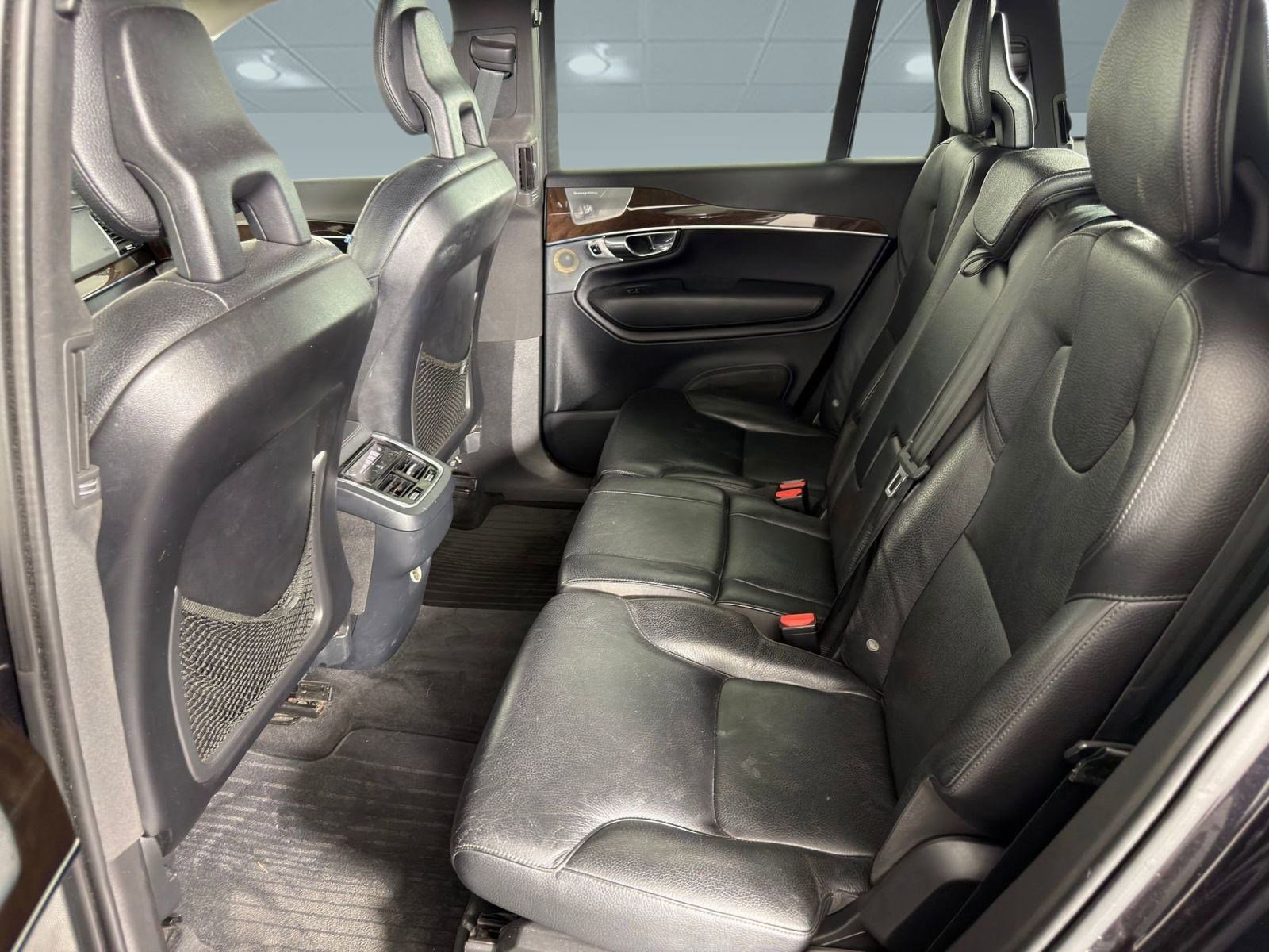 Used 2016 Volvo XC90 T6 Momentum w/ Momentum Plus Package image 13