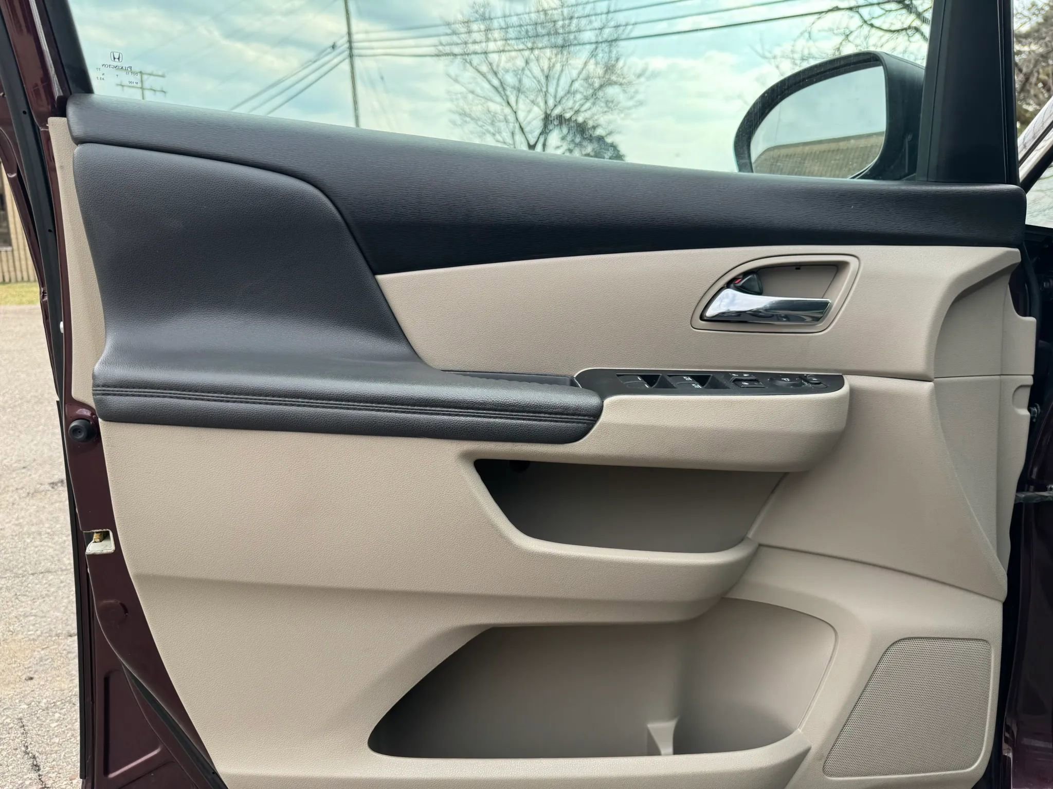 Used 2015 Honda Odyssey EX-L image 22