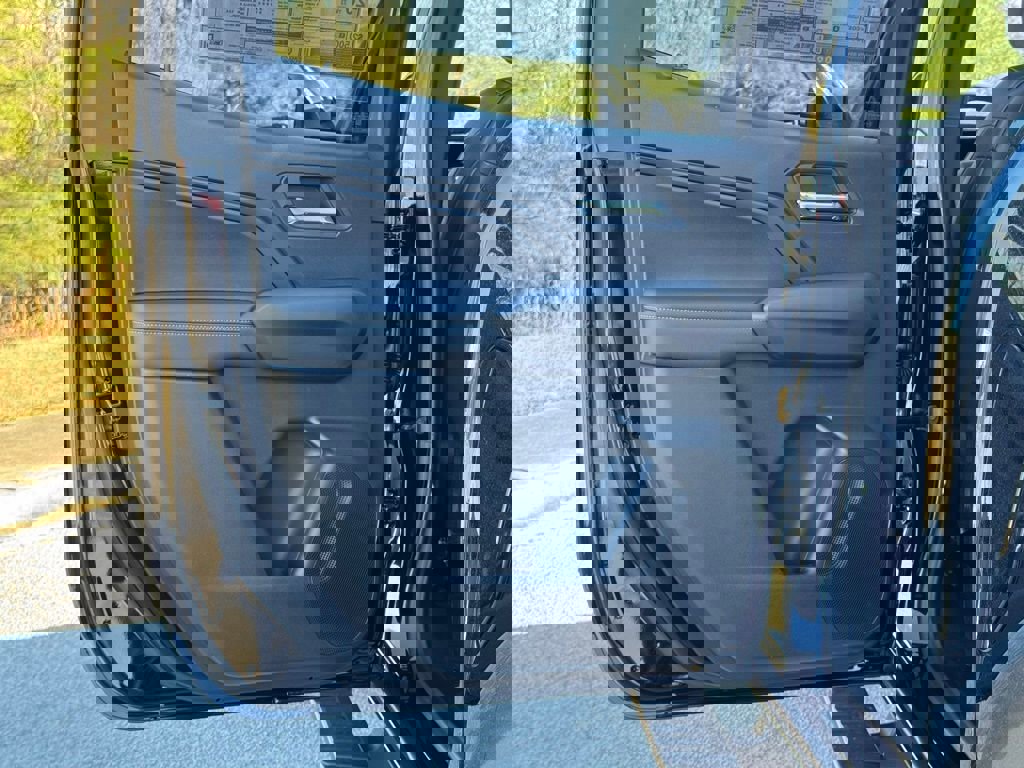 New 2026 GMC Canyon Elevation w/ Convenience Package image 23