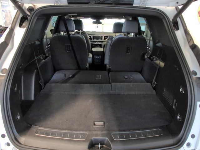 Used 2023 Buick Enclave Essence AWD/4WD image 32