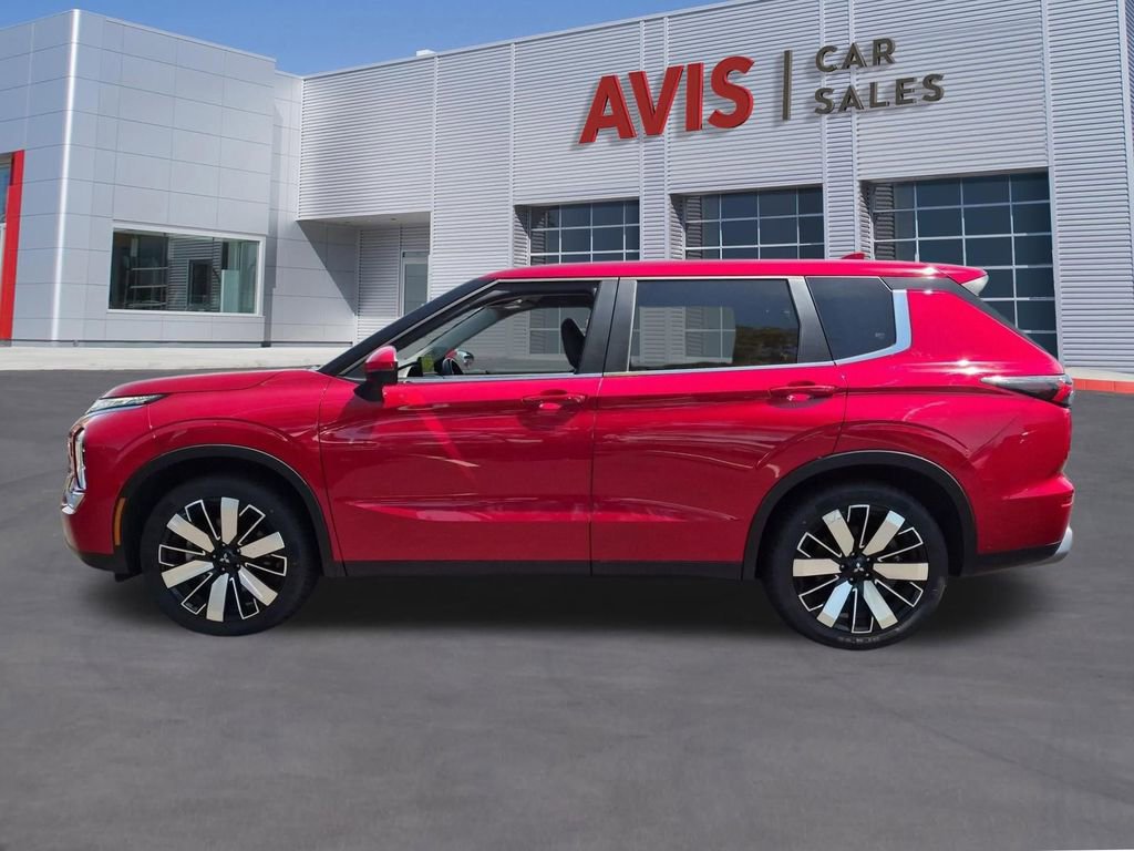 Used 2025 Mitsubishi Outlander SE AWD/4WD image 10