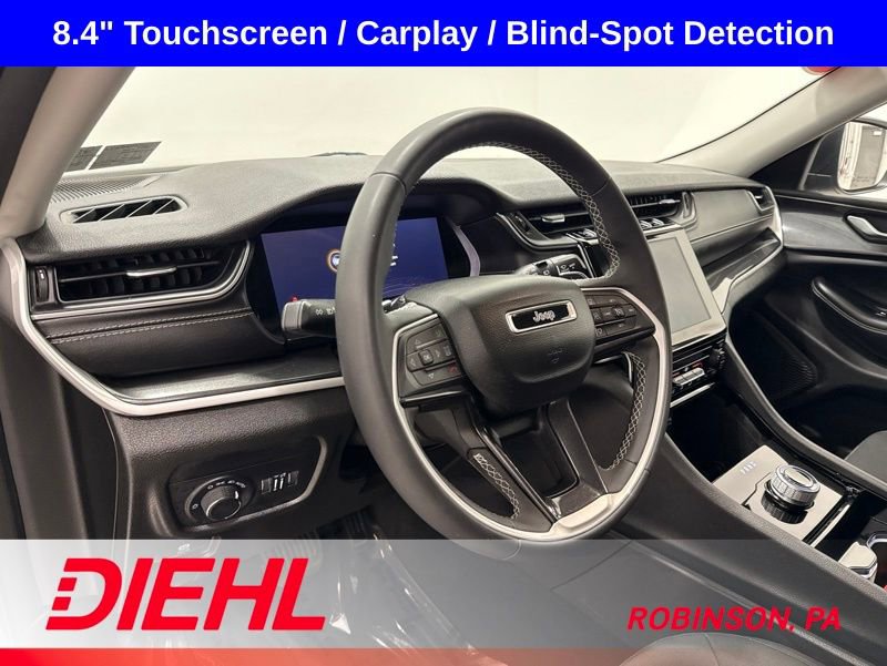 Used 2023 Jeep Grand Cherokee Laredo AWD/4WD image 20