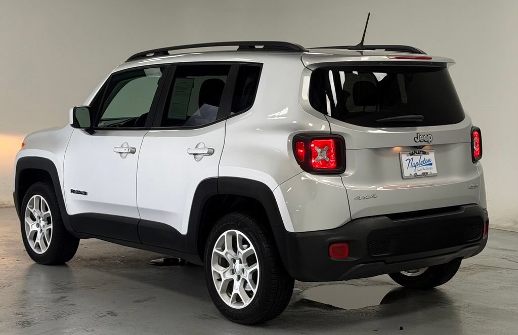 Used 2015 Jeep Renegade Latitude w/ Popular Equipment Group AWD/4WD image 4