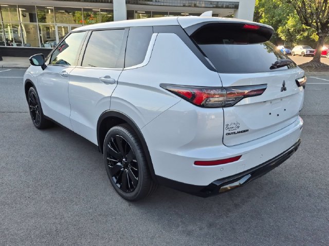 New 2026 Mitsubishi Outlander LE FWD image 5