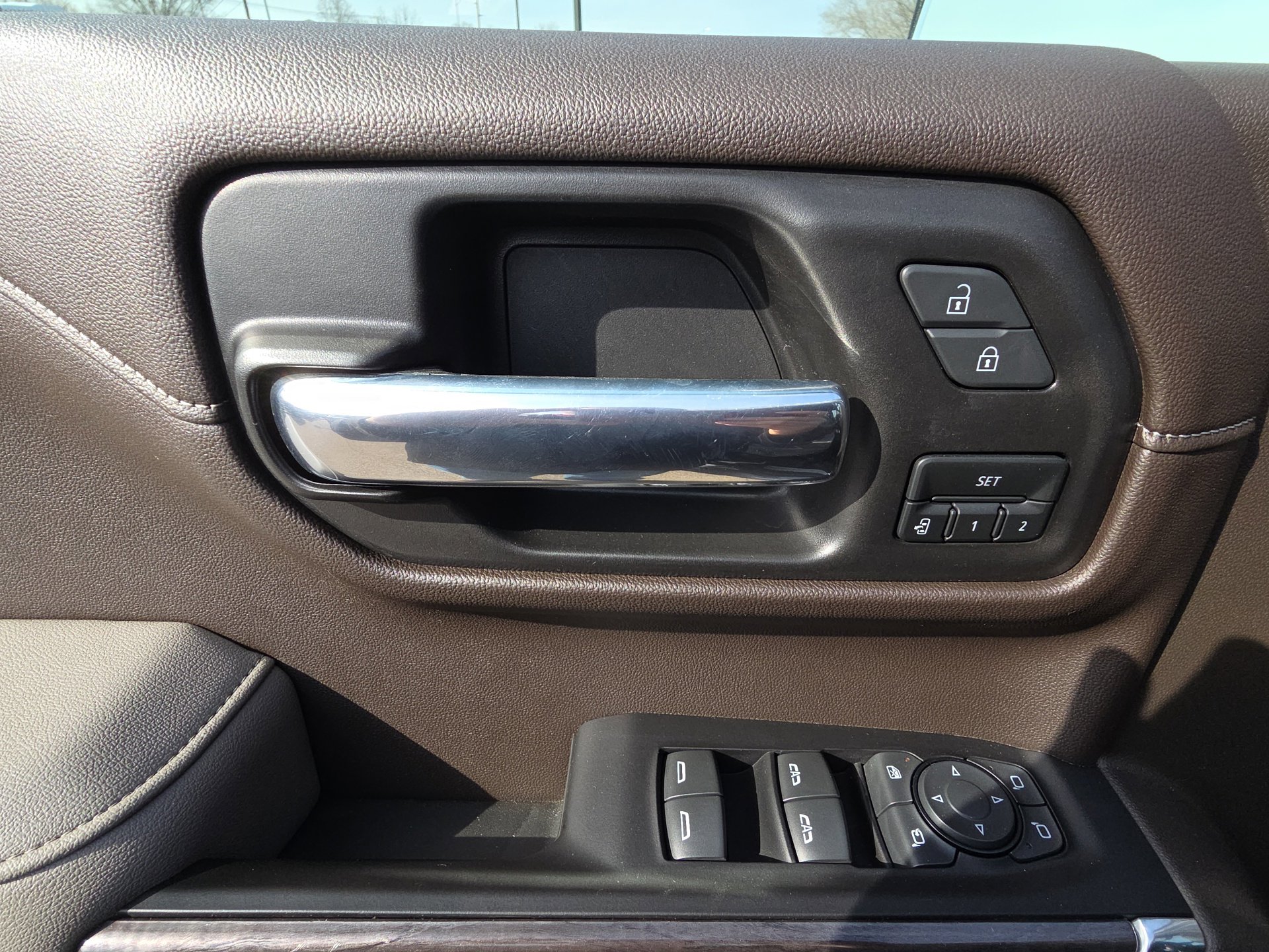 Used 2022 Chevrolet Silverado 1500 LTZ w/ Z71 Off-Road Package image 14