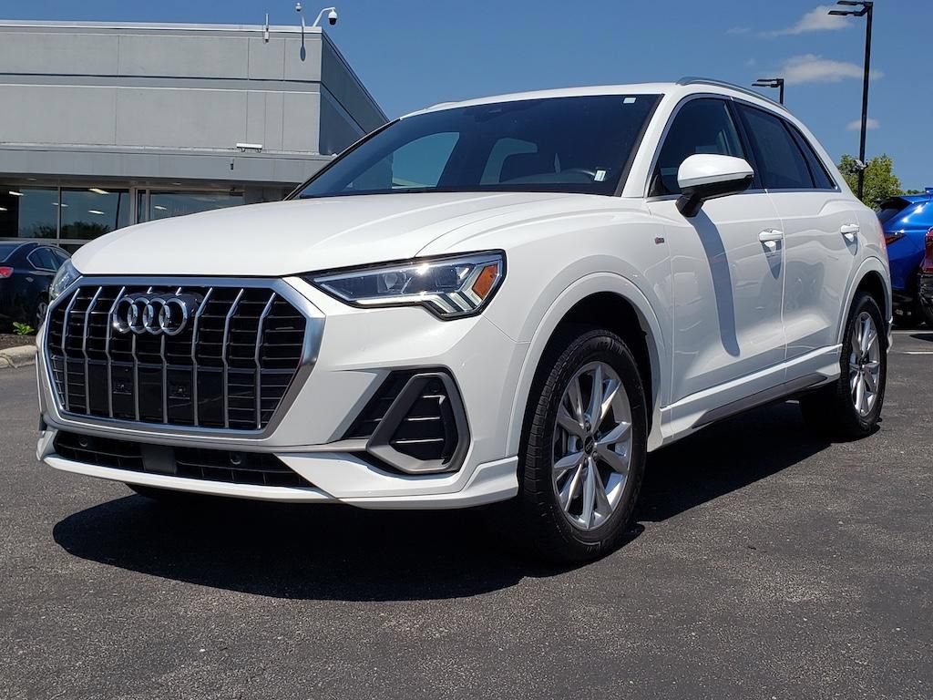 Used 2023 Audi Q3 2.0T Premium AWD/4WD image 3