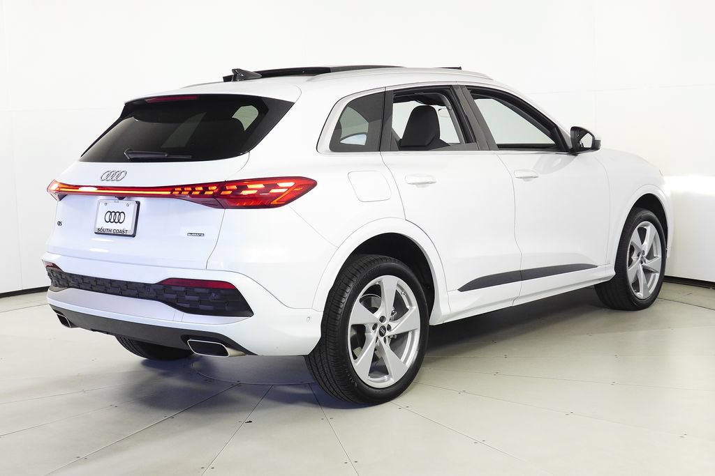 Used 2025 Audi Q5 Premium Plus w/ Premium Plus AWD/4WD image 7