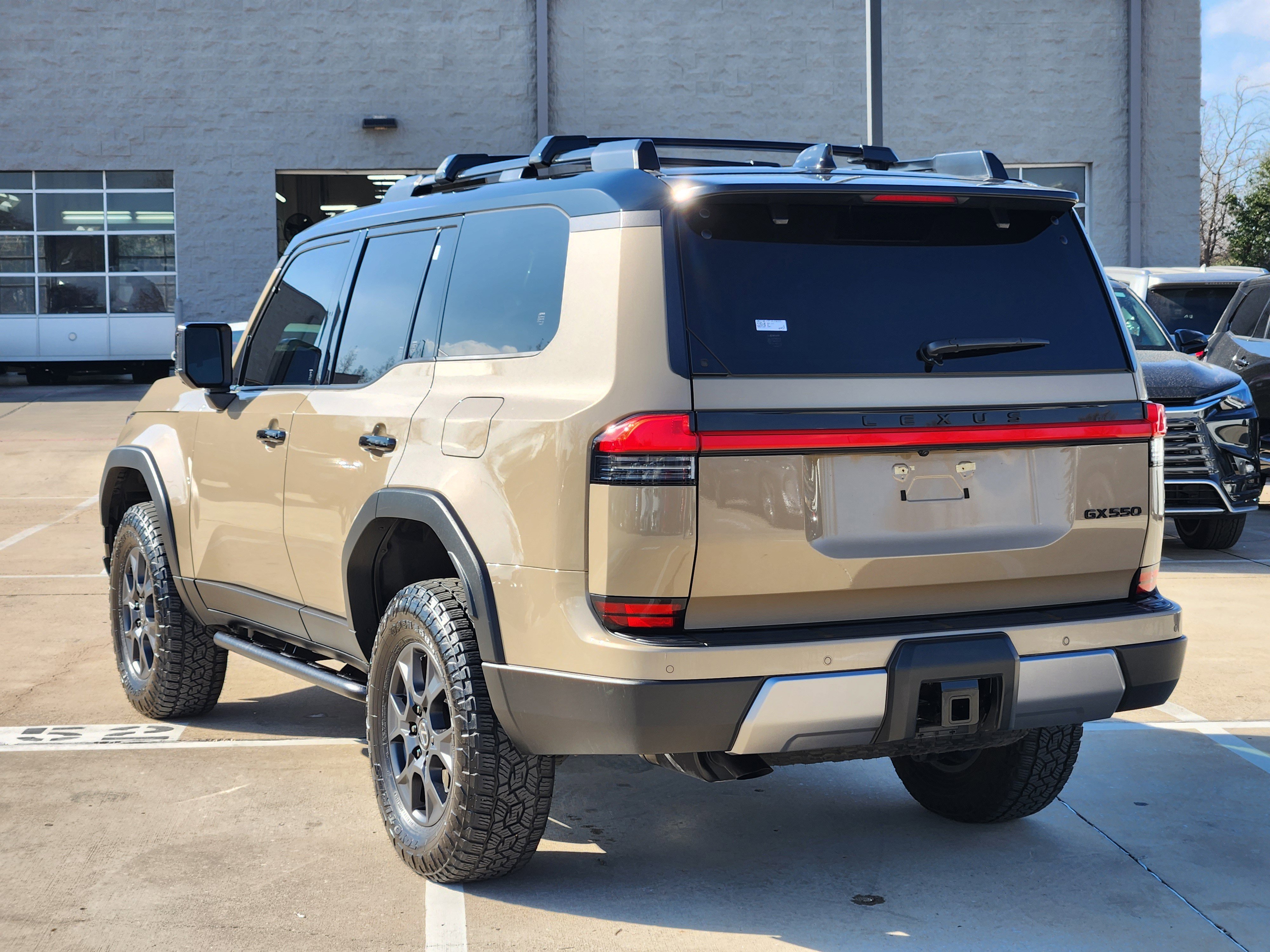 Used 2025 Lexus GX 550 image 4