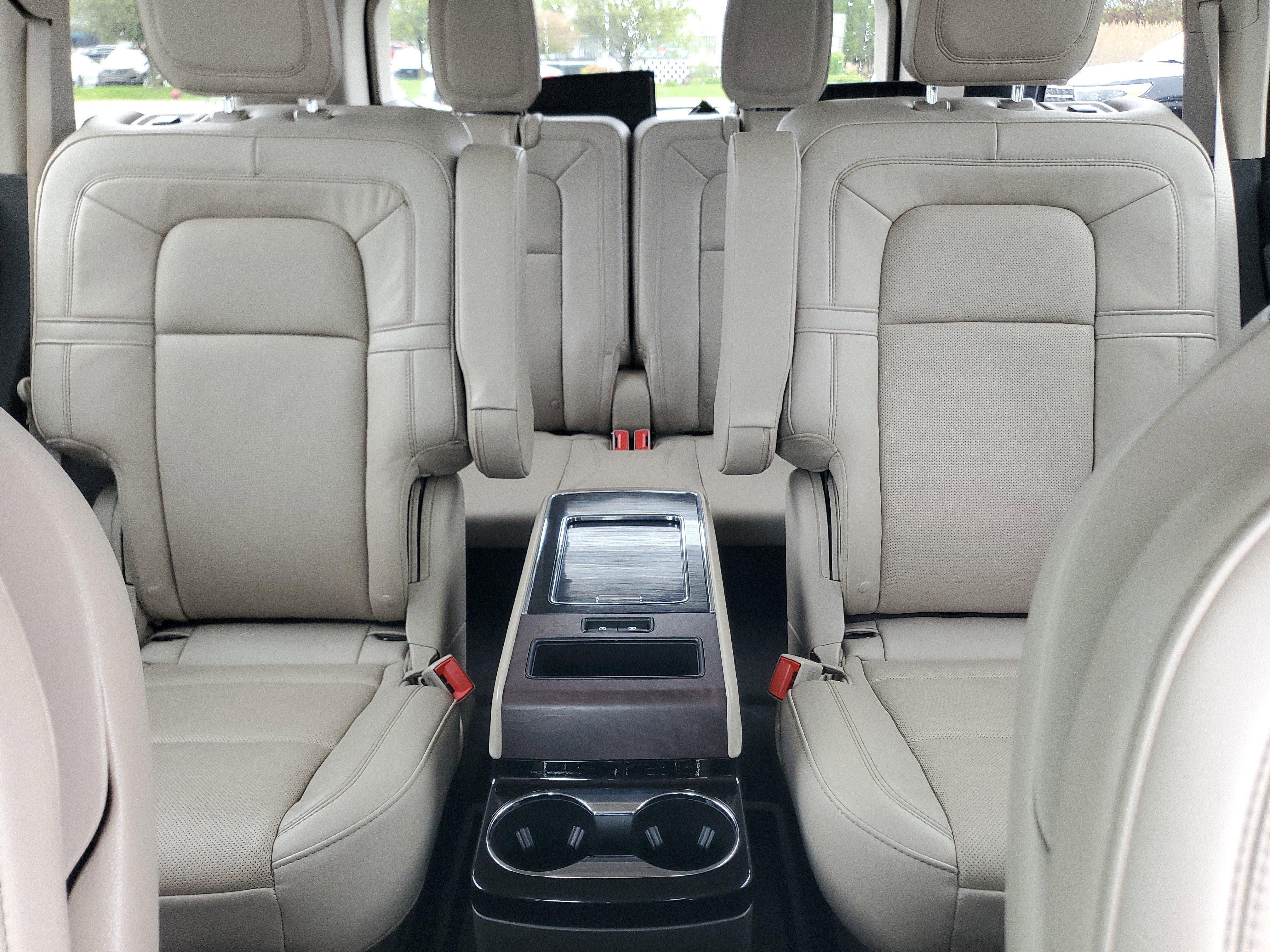 Used 2023 Lincoln Aviator Reserve w/ Equipment Group 201A AWD/4WD image 19