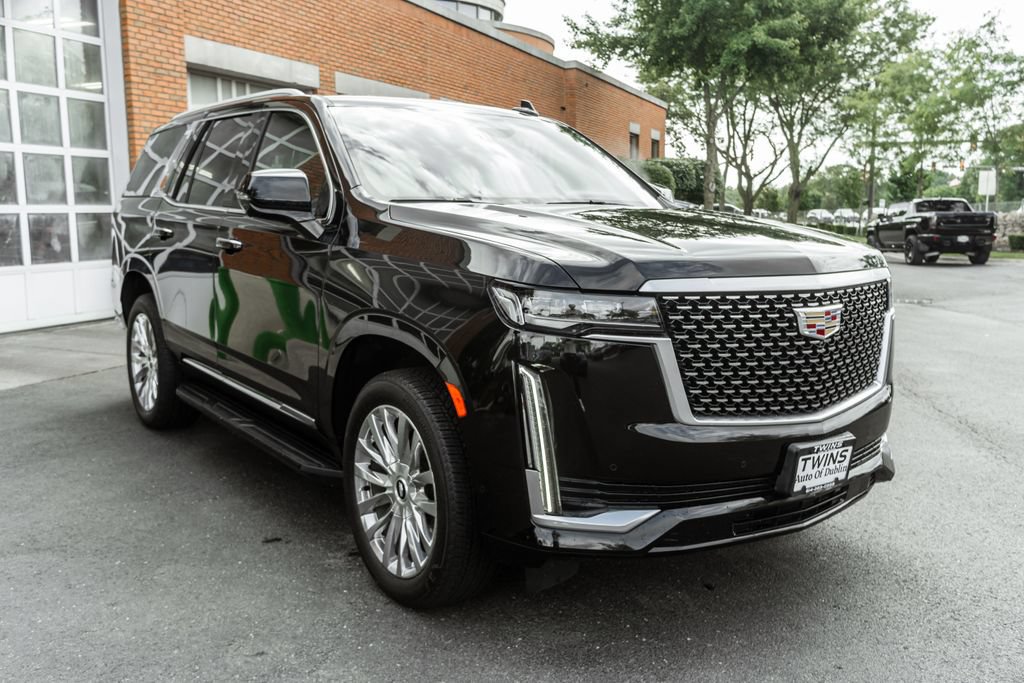 Used 2023 Cadillac Escalade Premium Luxury AWD/4WD image 5