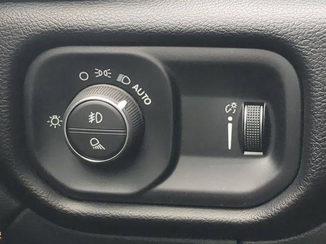 Certified 2025 RAM 2500 Big Horn RWD image 28