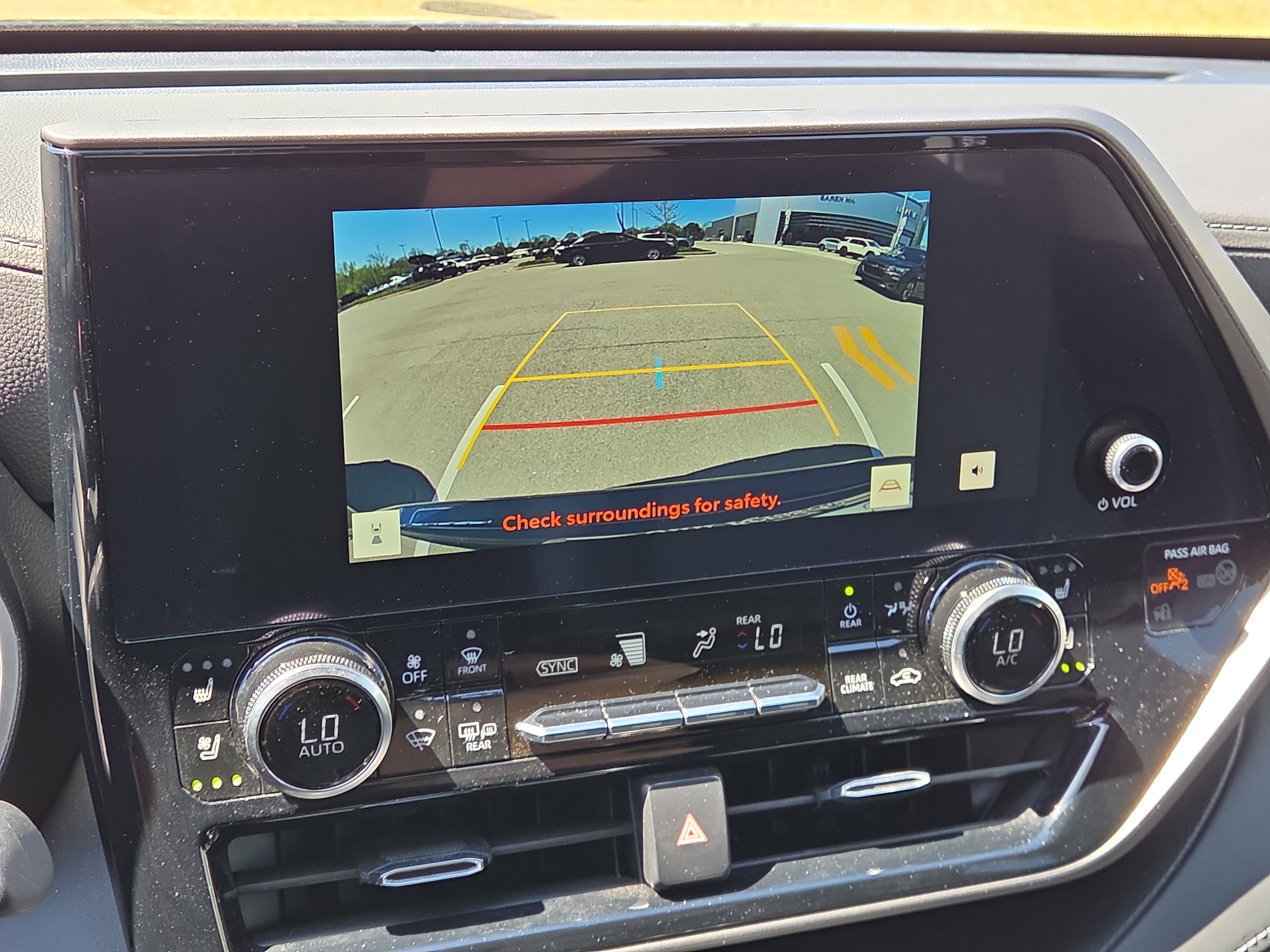 Used 2023 Toyota Highlander Limited image 25