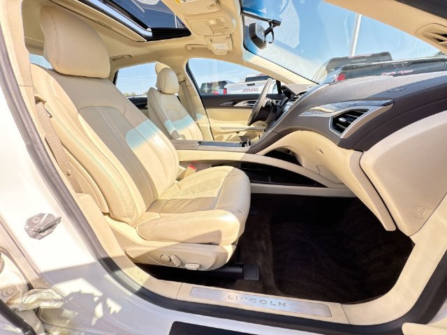 Used 2013 Lincoln MKZ FWD image 29