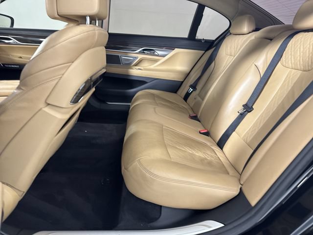 Used 2016 BMW 750i xDrive AWD/4WD image 23