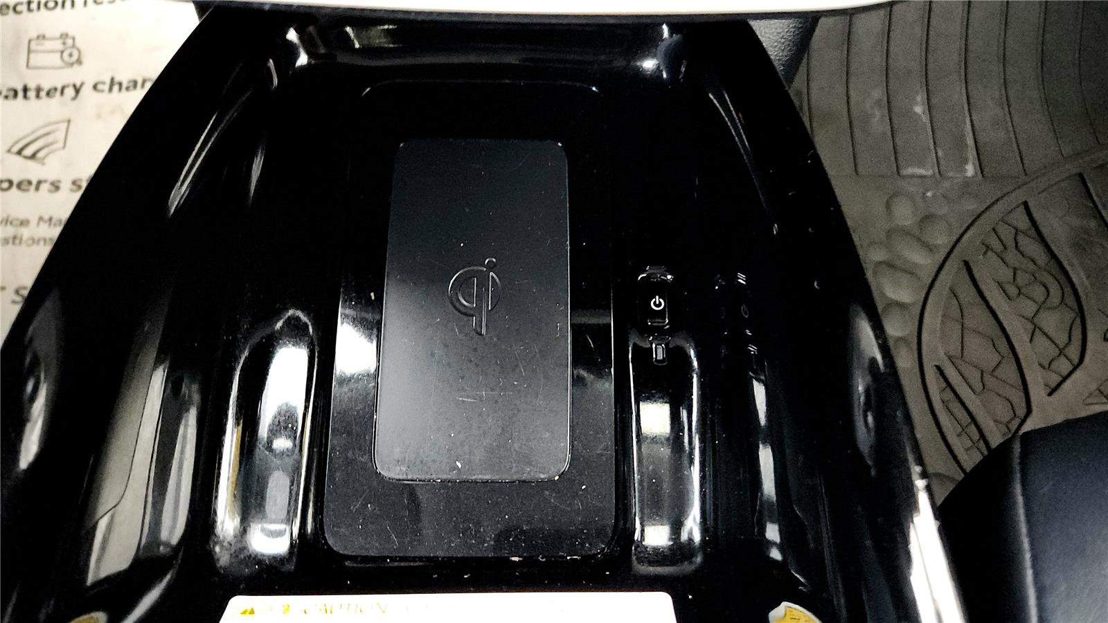 Used 2018 Toyota Prius Prime Premium image 34