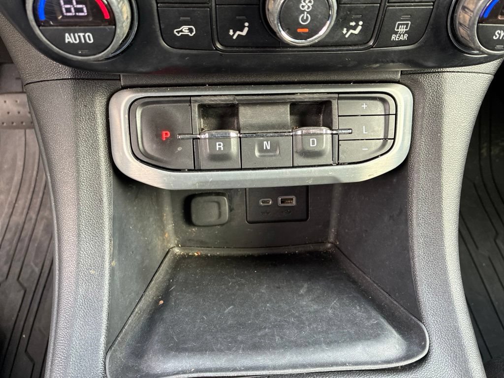 Used 2022 GMC Acadia SLE w/ Elevation Edition FWD image 31