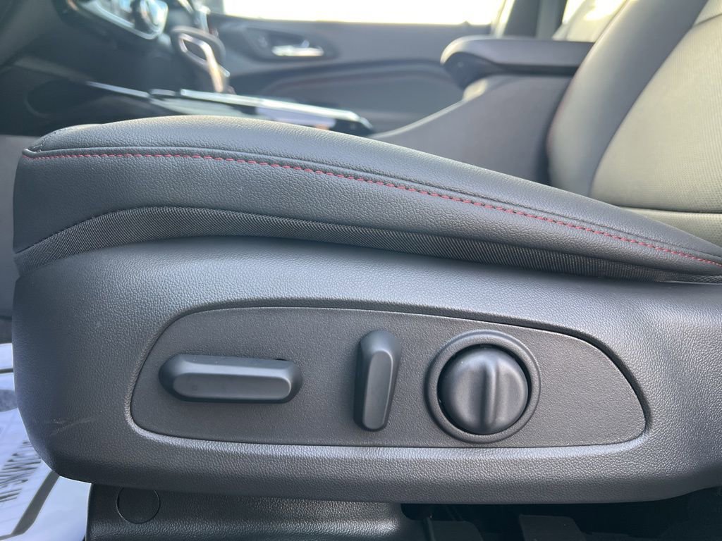 New 2026 Chevrolet Trax RS w/ Sunroof Package image 10