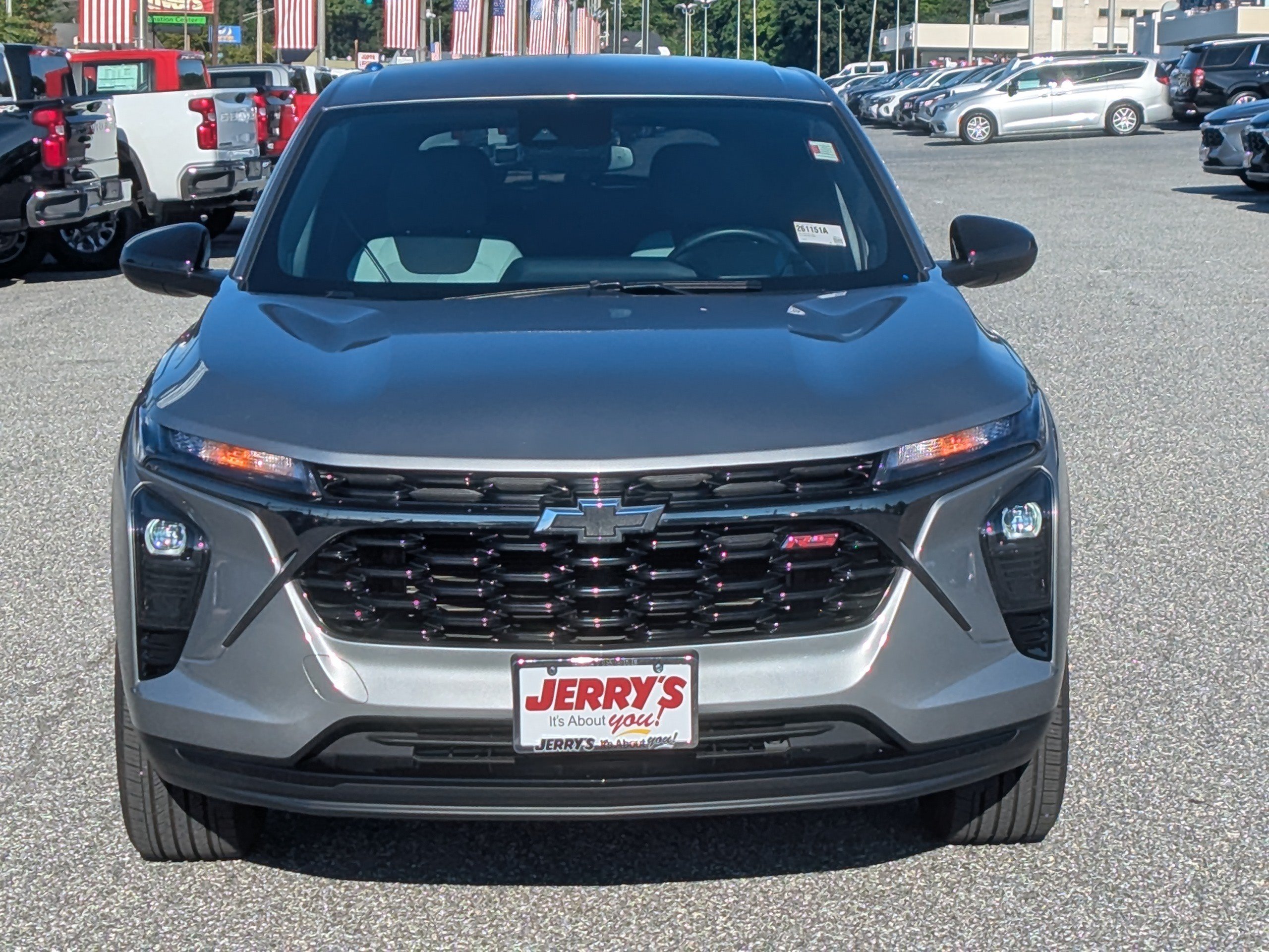 Used 2024 Chevrolet Trax RS w/ Driver Confidence Package FWD image 2