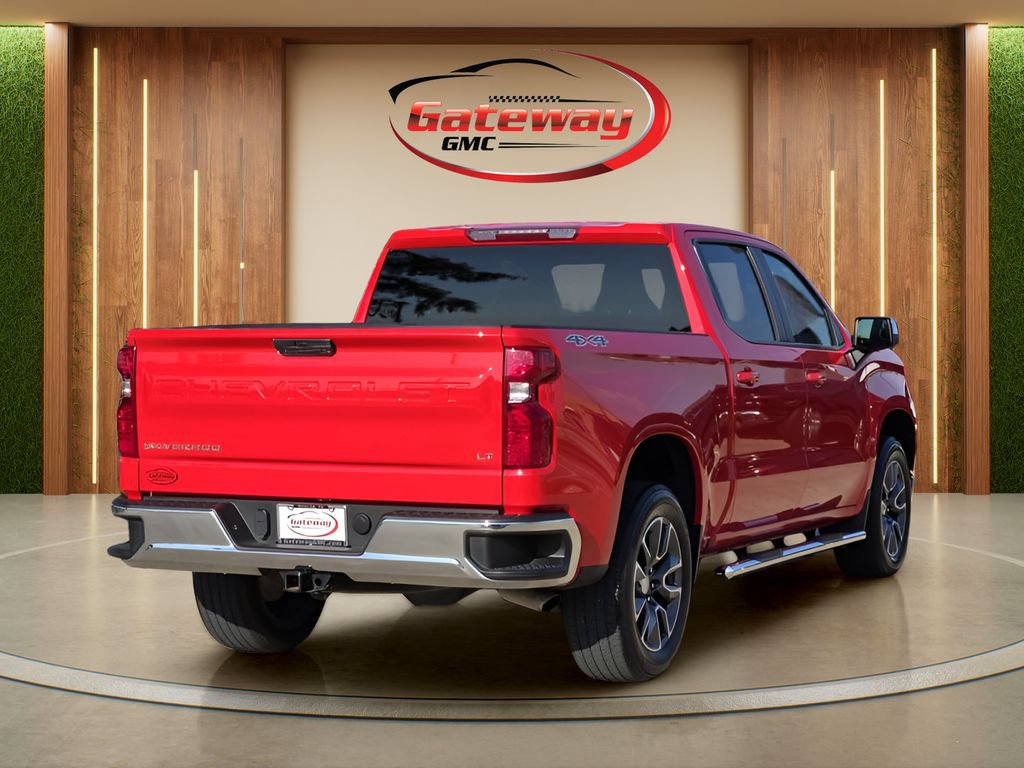 Used 2022 Chevrolet Silverado 1500 LT AWD/4WD image 5