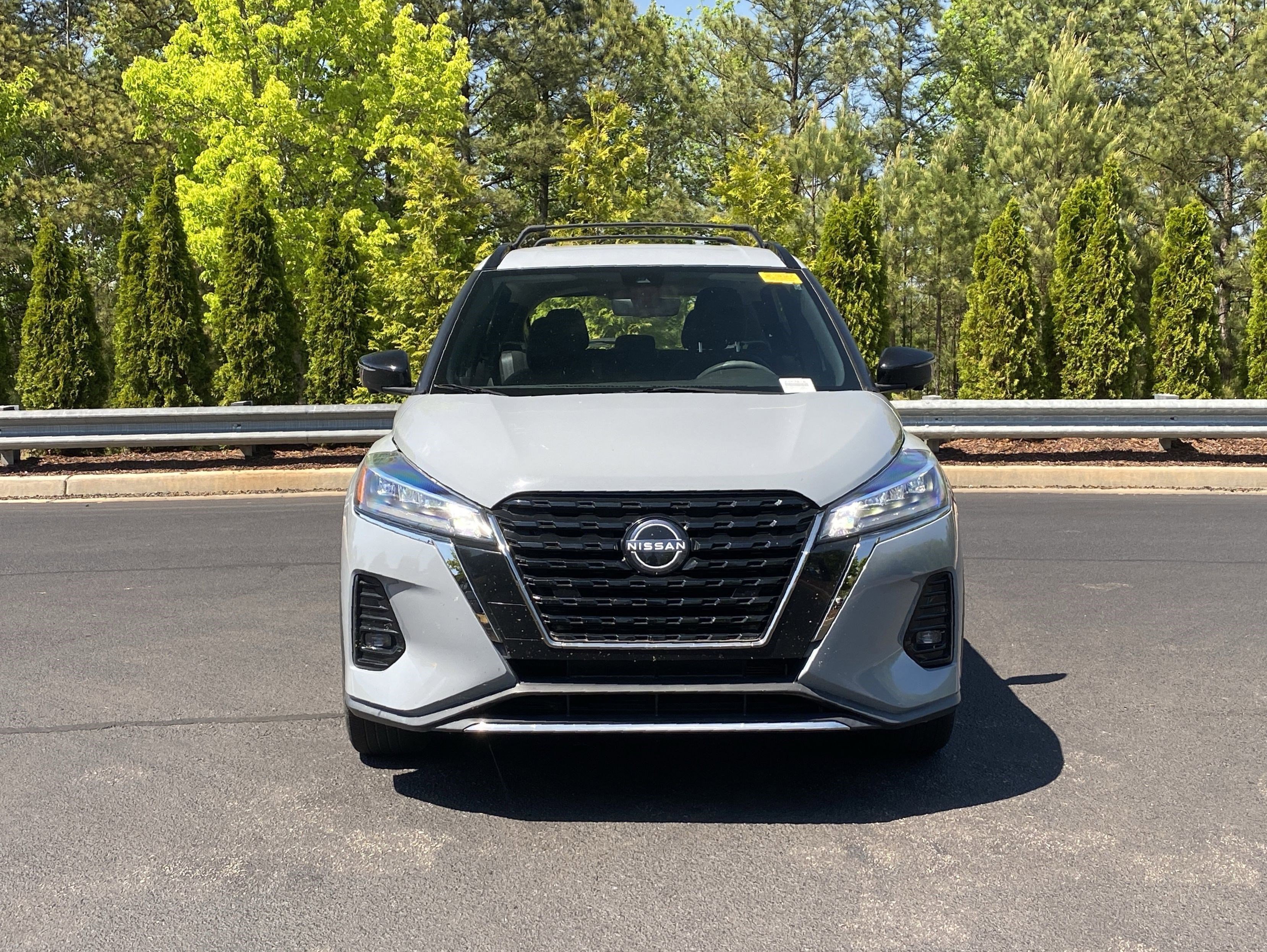 Used 2022 Nissan Kicks SR w/ Interior Electronics Package image 9