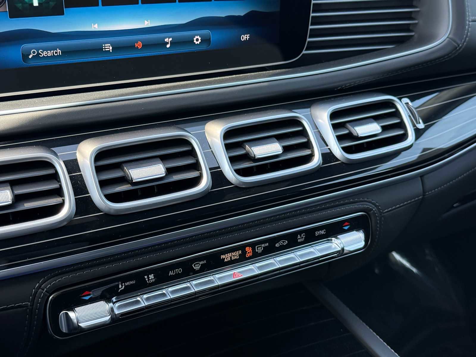 New 2025 Mercedes-Benz GLS 63 AMG 4MATIC image 30