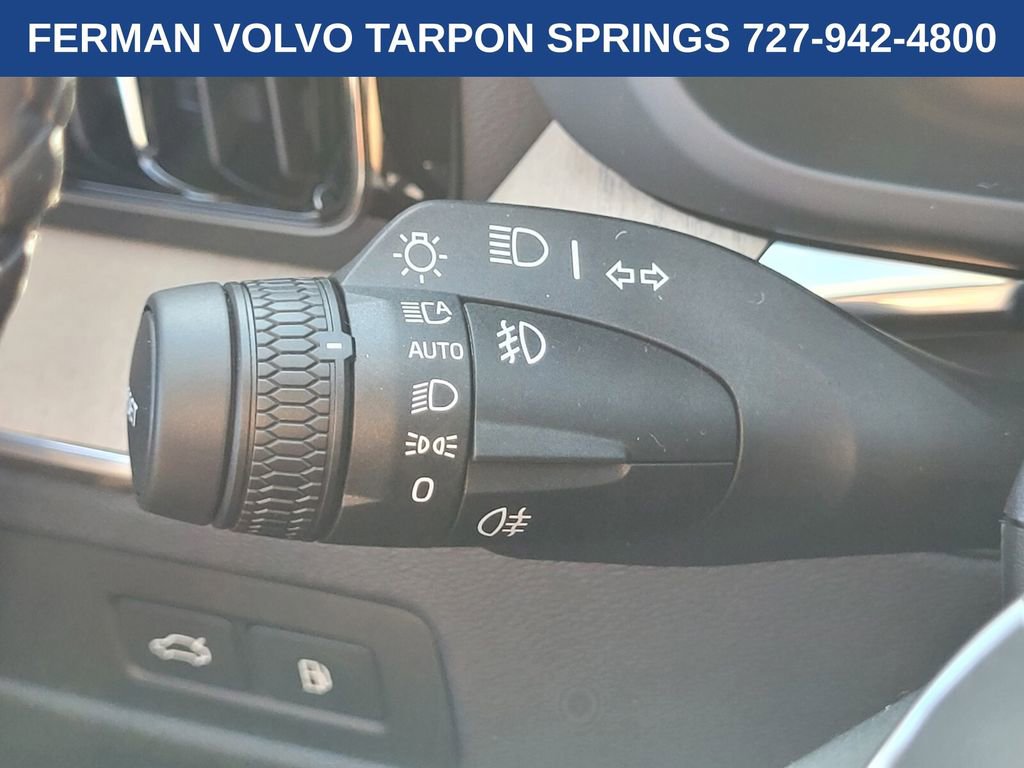 New 2026 Volvo XC60 T8 Core image 32