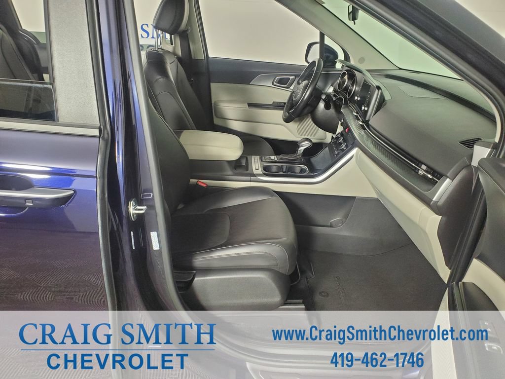 Used 2024 Kia Carnival LX FWD image 20