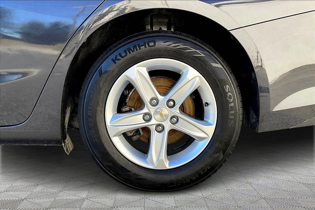 Certified 2022 Chevrolet Malibu LS image 32