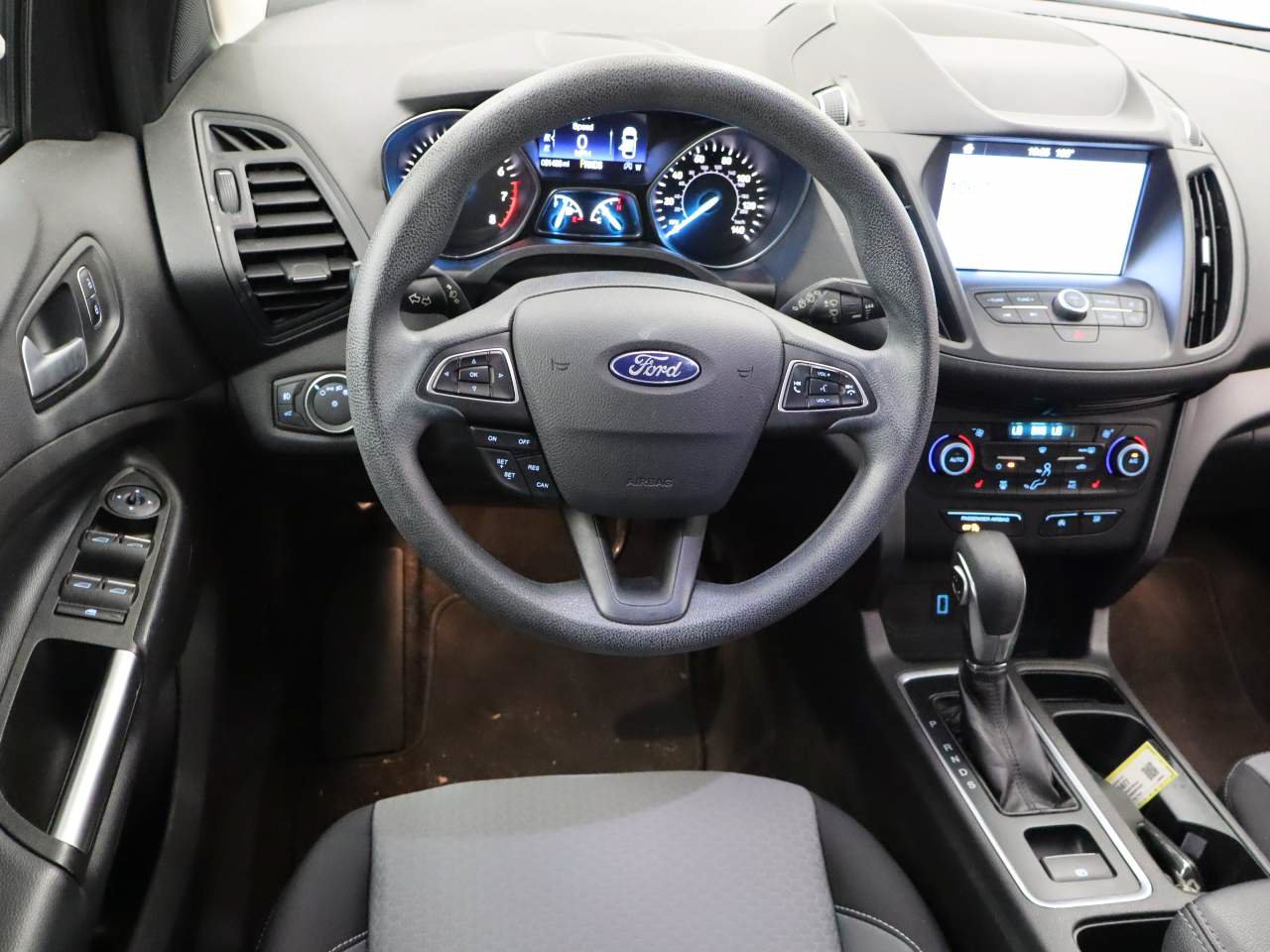 Used 2019 Ford Escape SE FWD image 4