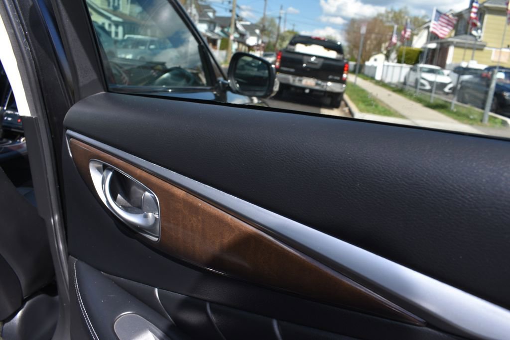 Used 2014 INFINITI Q50 Premium w/ Navigation Package image 23