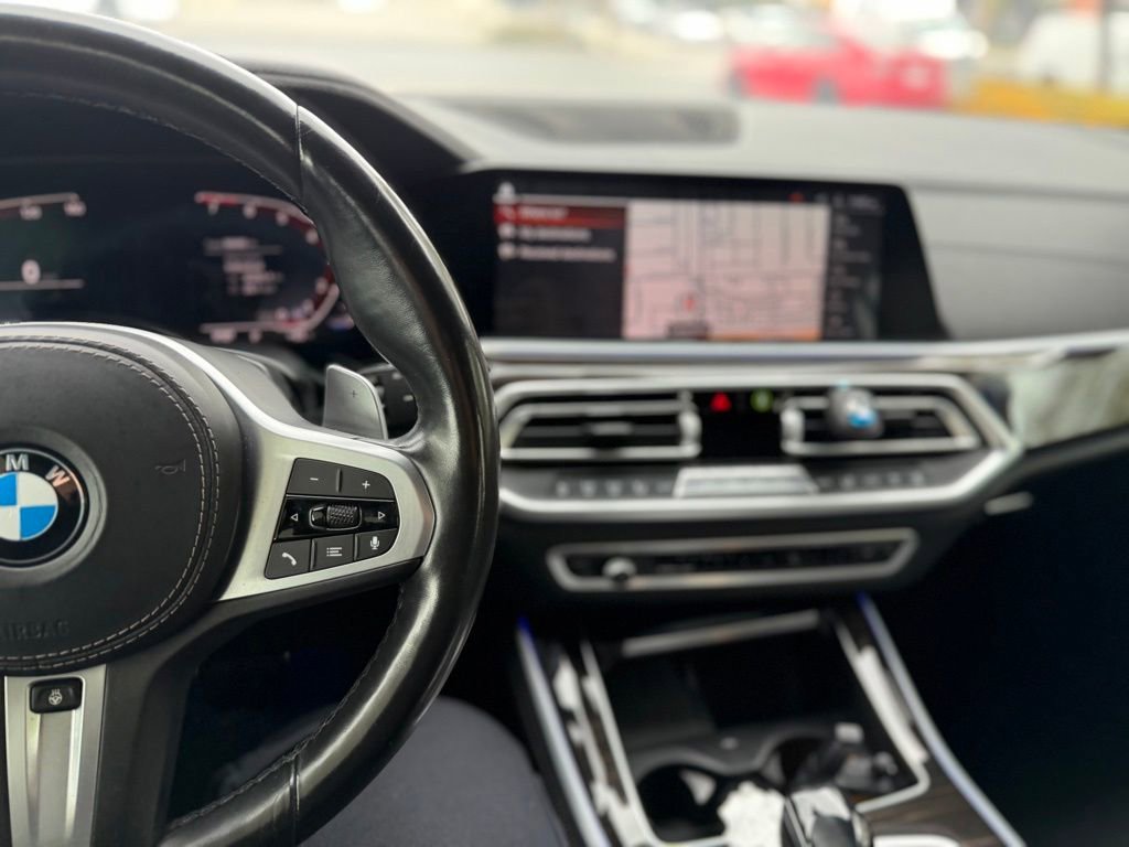 Used 2021 BMW X5 xDrive40i w/ M Sport Package AWD/4WD image 8