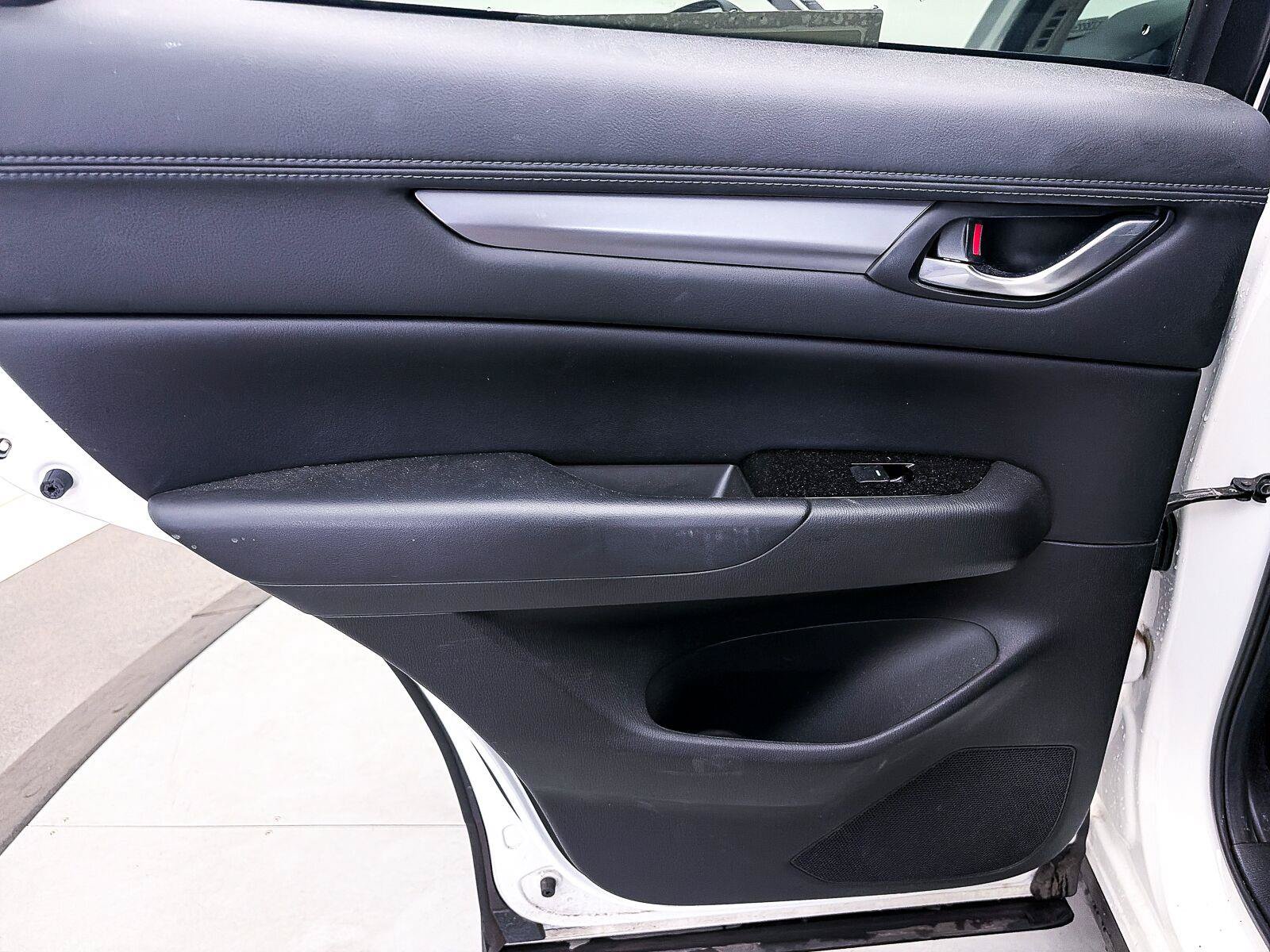 Used 2018 MAZDA CX-5 Touring w/ Preferred Equipment Package FWD image 29