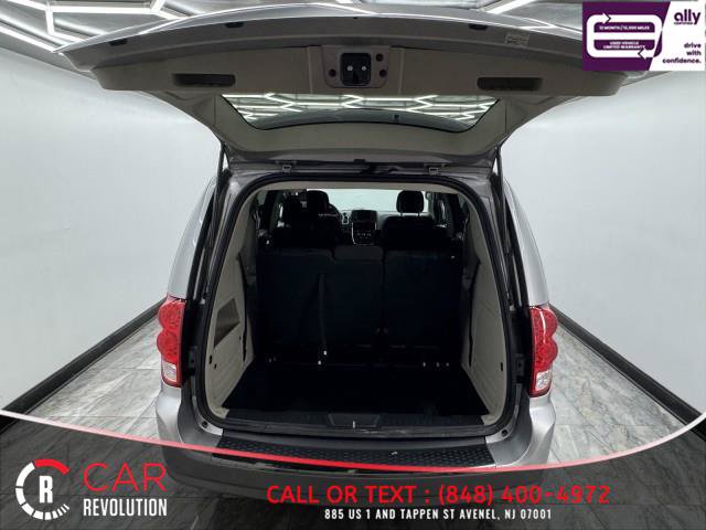 Used 2019 Dodge Grand Caravan SE w/ UConnect Hands-Free Group FWD image 6