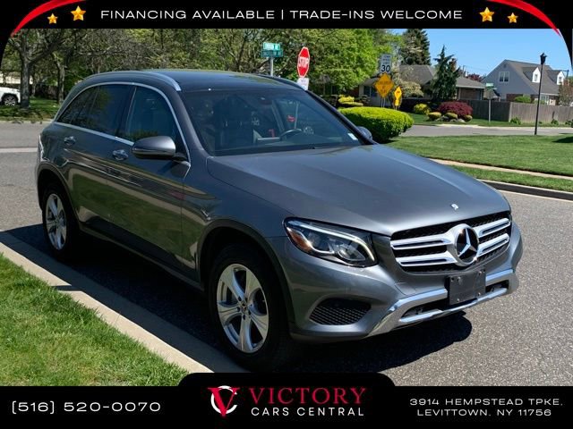 Used 2018 Mercedes-Benz GLC 300 4MATIC w/ Premium Package image 3