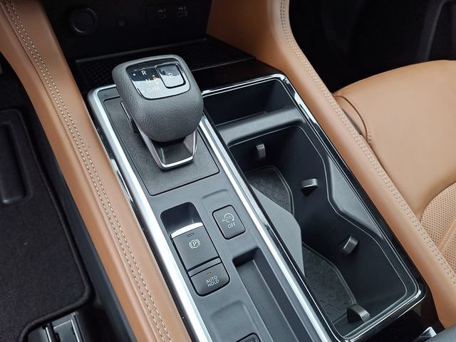 Used 2025 Nissan Pathfinder Platinum w/ Cargo Package FWD image 13