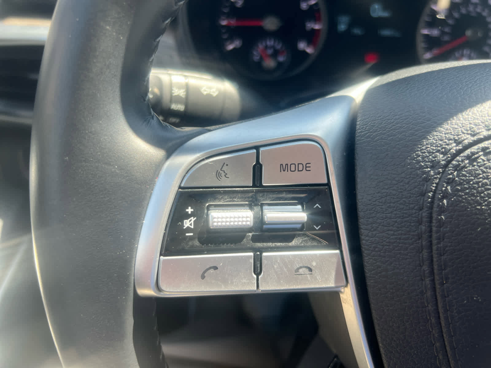 Used 2022 Kia Telluride EX w/ EX Premium Package image 18