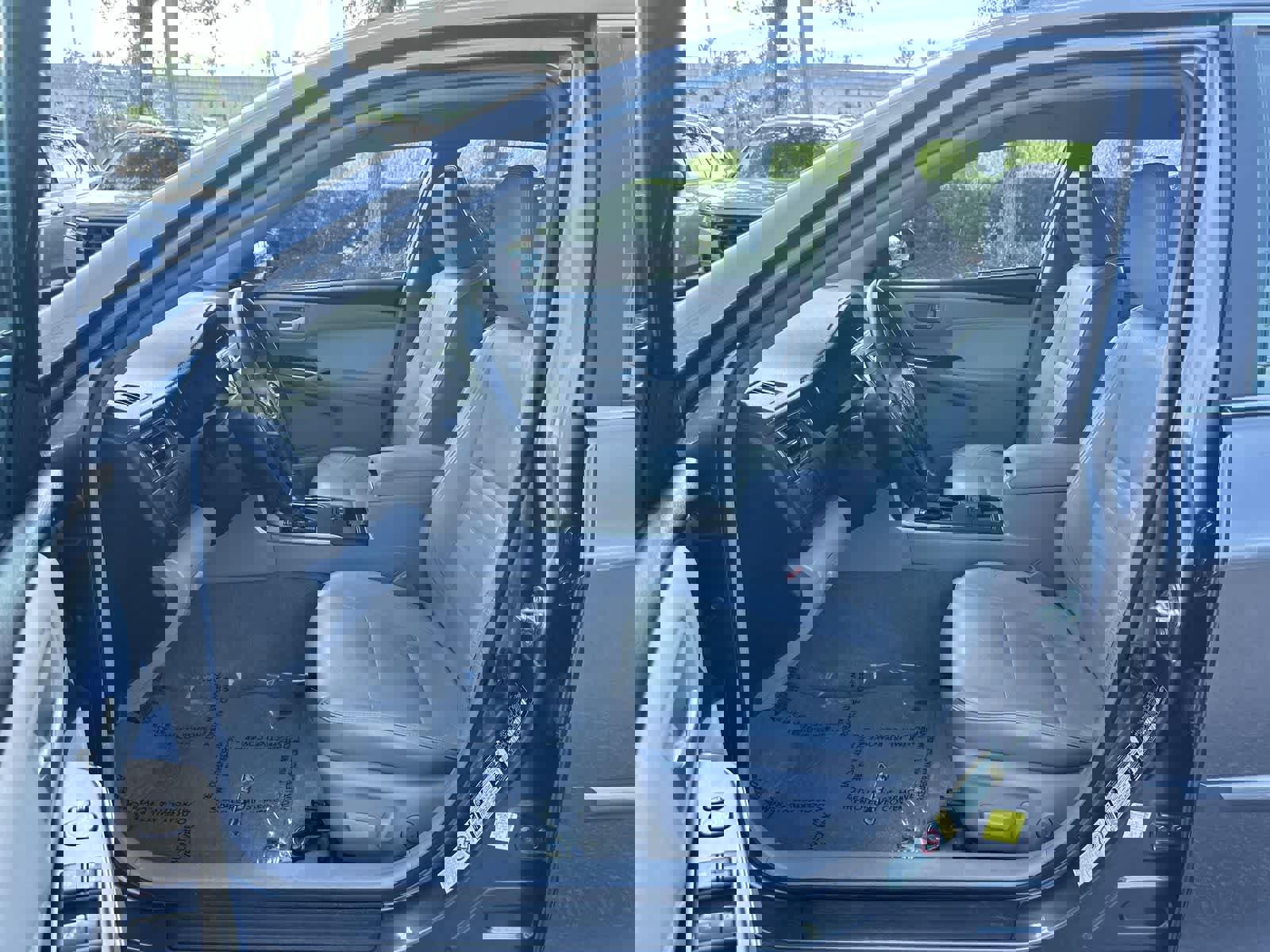 Used 2017 Toyota Camry XLE image 2