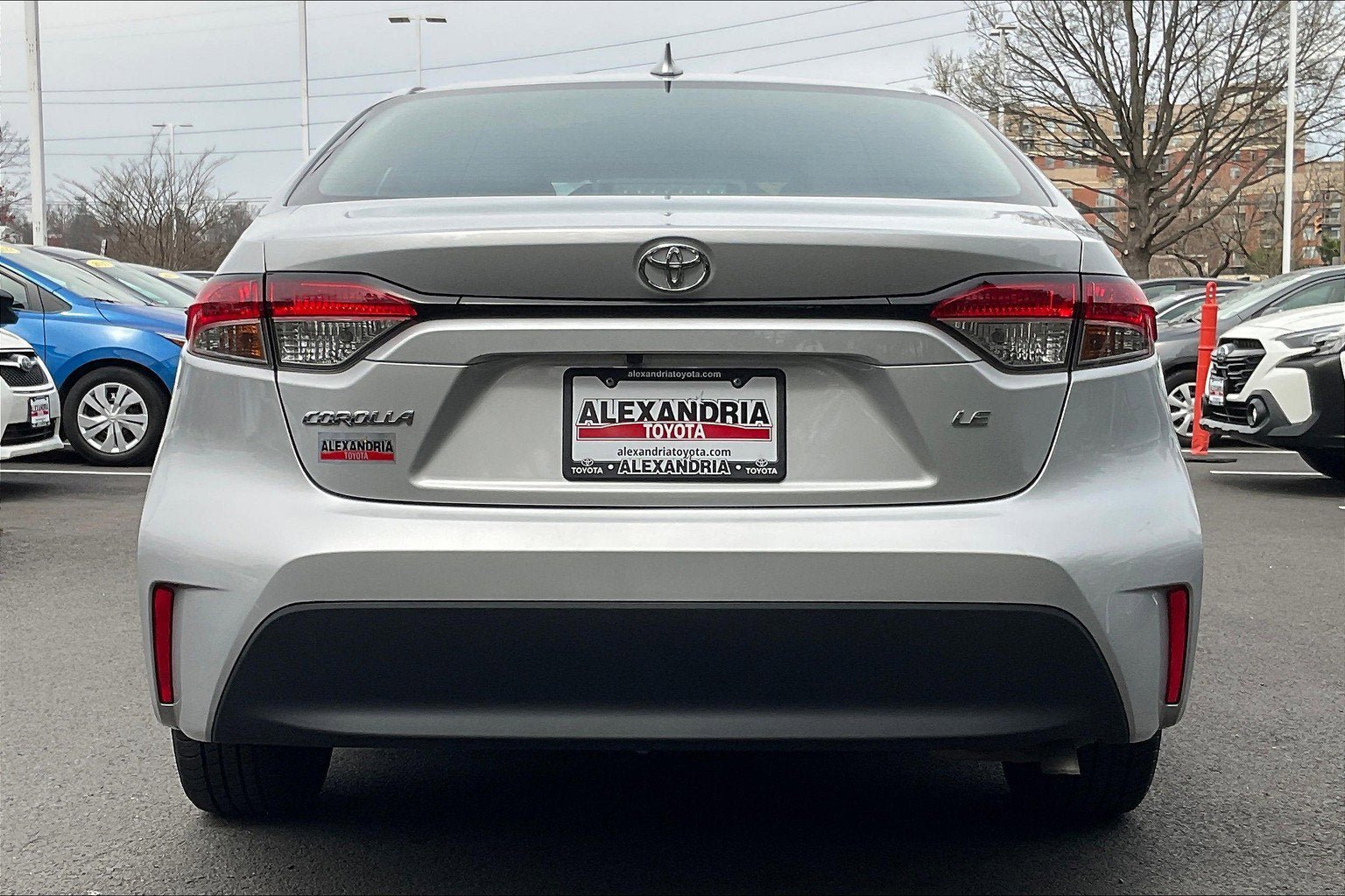 Used 2023 Toyota Corolla LE FWD image 4