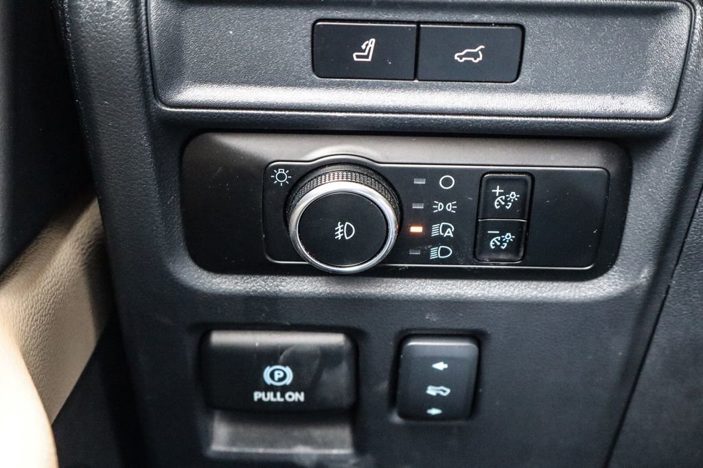 Used 2024 Ford Expedition Limited image 25