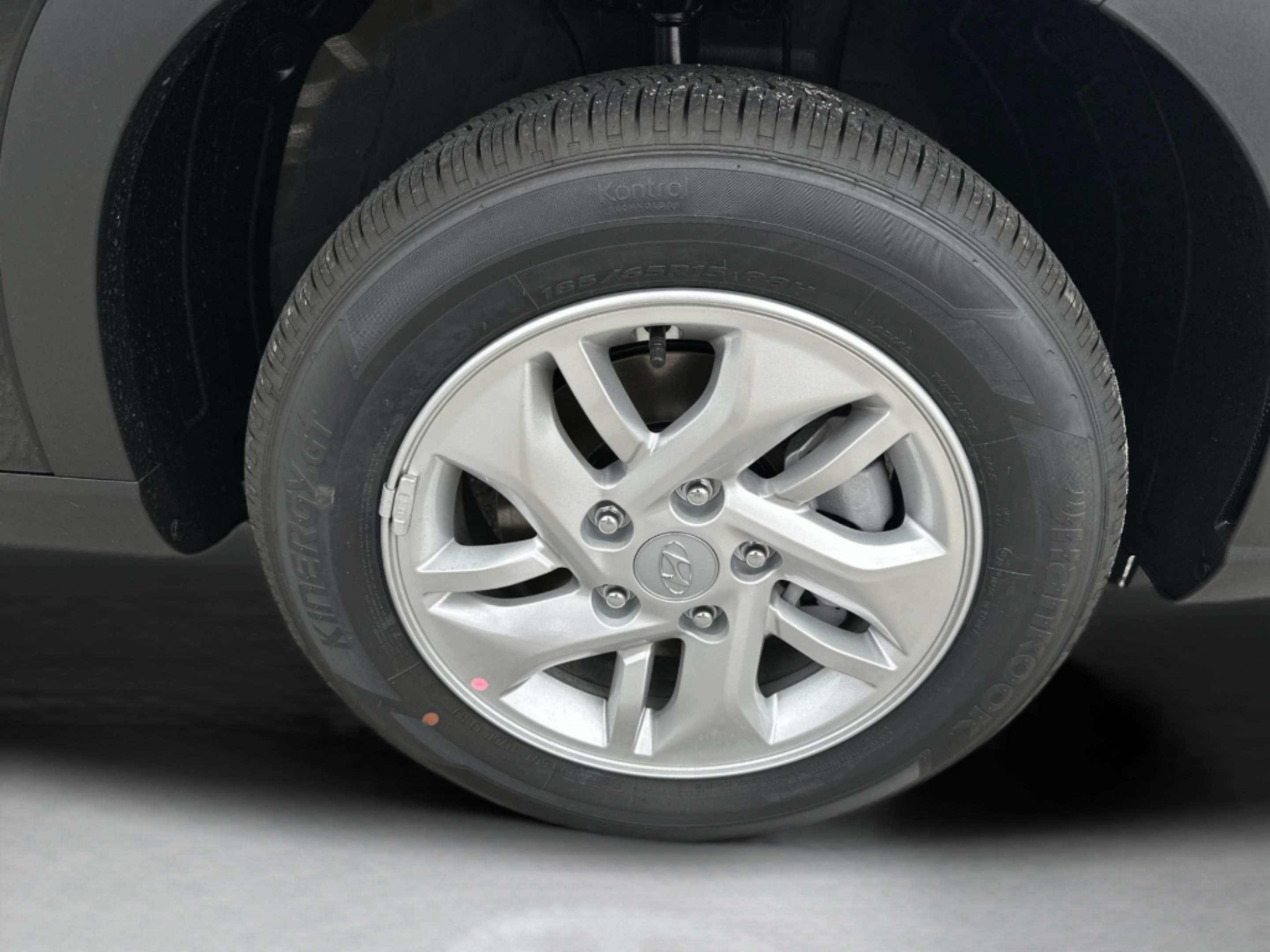 New 2026 Hyundai Venue SE FWD image 28