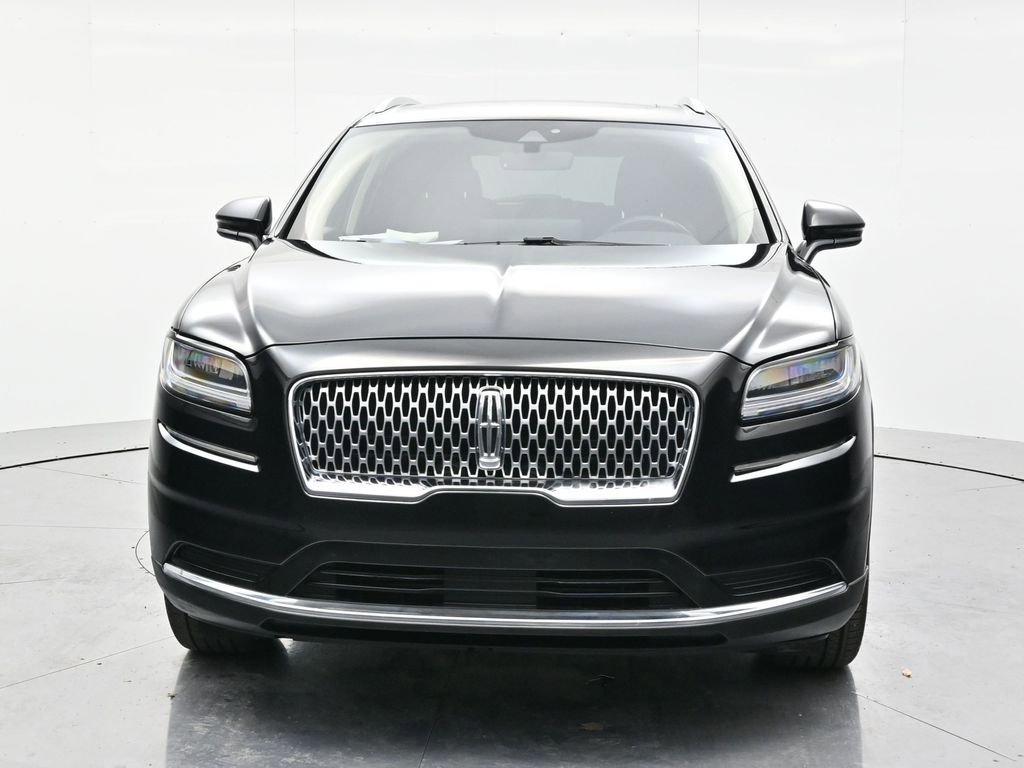 Used 2022 Lincoln Nautilus Reserve AWD/4WD image 2