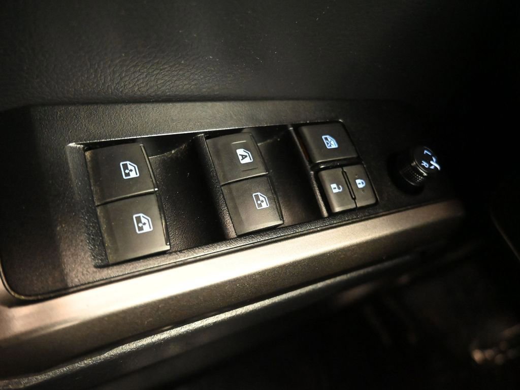 Used 2022 Toyota Tacoma SR5 image 24