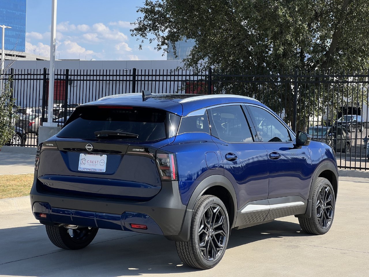 New 2027 Nissan Kicks SR FWD image 4