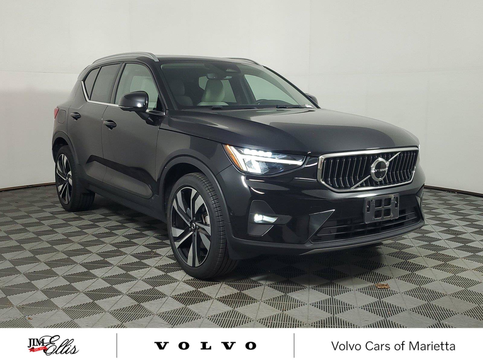 Certified 2024 Volvo XC40 B5 Plus w/ Protection Package Premier