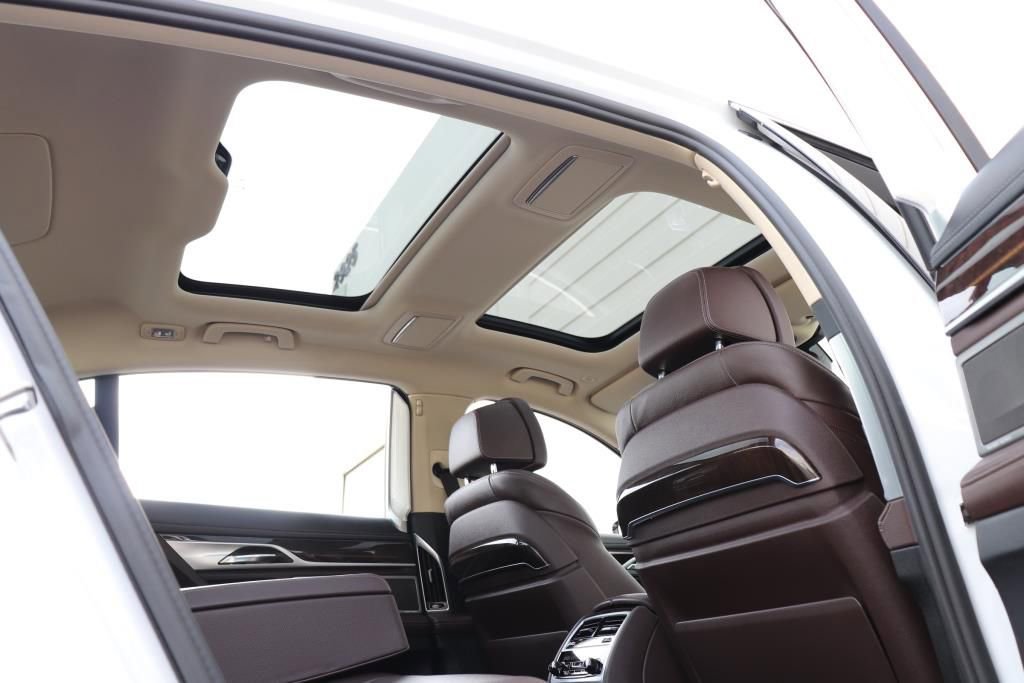 Used 2016 BMW 740i RWD image 35